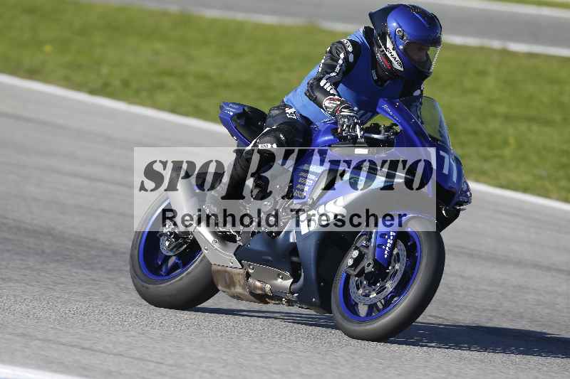 /02 28.-31.01.2025 Moto Center Thun Jerez/gruen-green/177